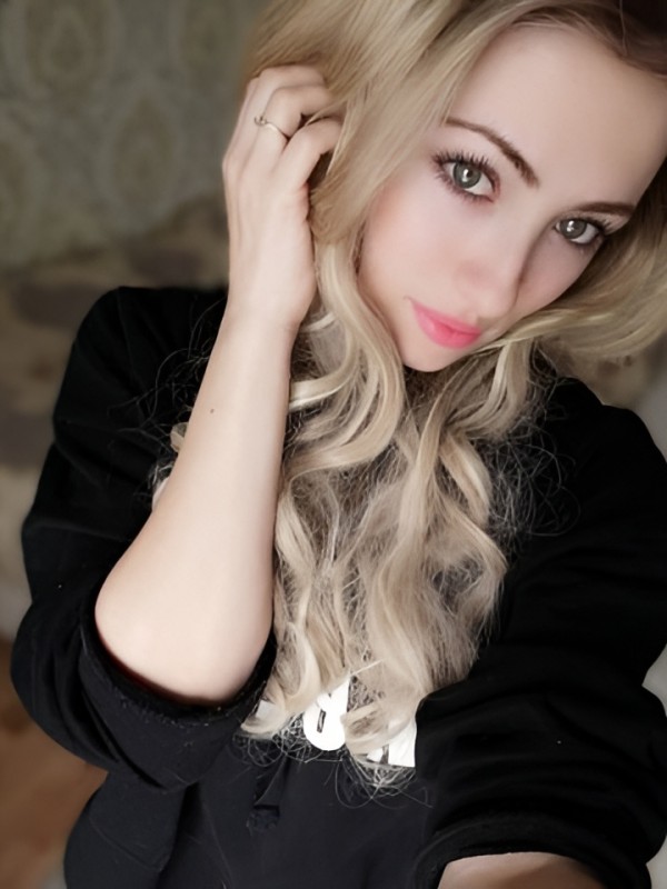 Оксана привлекательная девушка из Буденновск цена от 1500 руб
