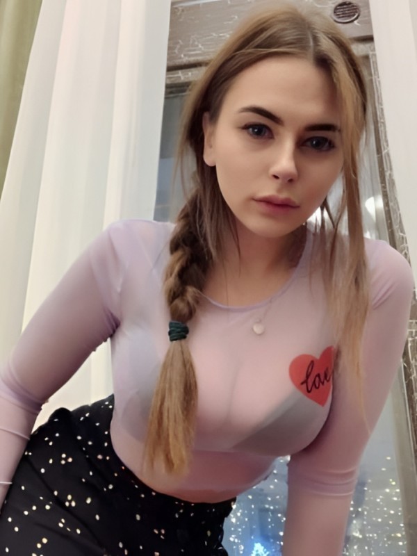 Стефания привлекательная девушка из Буденновск цена от 3000 руб